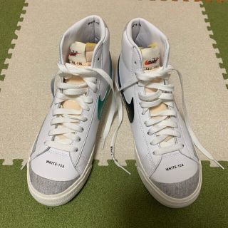 ナイキ(NIKE)のnike スニーカー WHITE-10A(スニーカー)