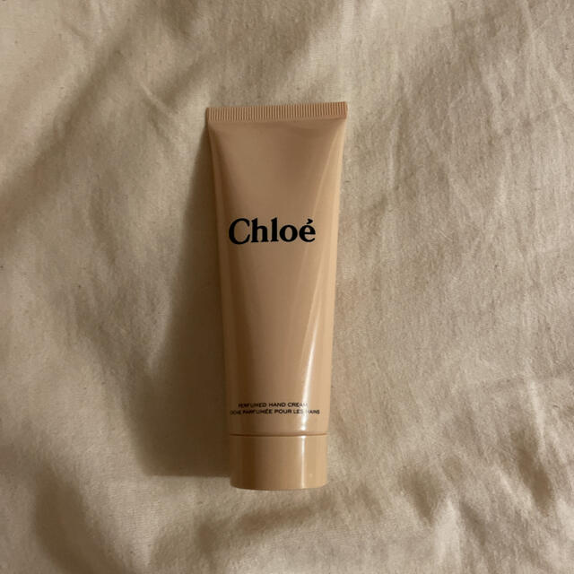 Chloe(クロエ)の[ひよ様専用]クロエ パフューム ハンドクリーム 75ml コスメ/美容のボディケア(ハンドクリーム)の商品写真