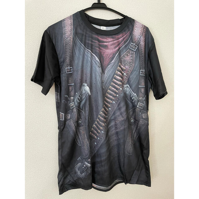 おもしろTシャツ　武器装着編　リアル　XL 新品 メンズのトップス(Tシャツ/カットソー(半袖/袖なし))の商品写真