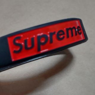 シュプリーム(Supreme)のSupreme　ラバーブレスレット　黒赤(ブレスレット/バングル)