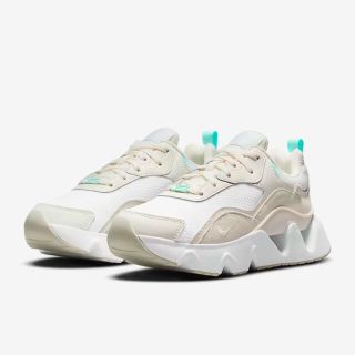 ナイキ(NIKE)のNIKE RYZ365 2(スニーカー)