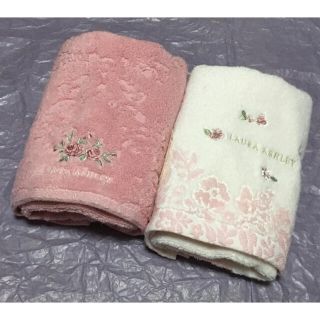 ローラアシュレイ(LAURA ASHLEY)の値下♪【新品】ローラアシュレイ フェイスタオル☆ポーシャ アルバータ☆ピンク(タオル/バス用品)