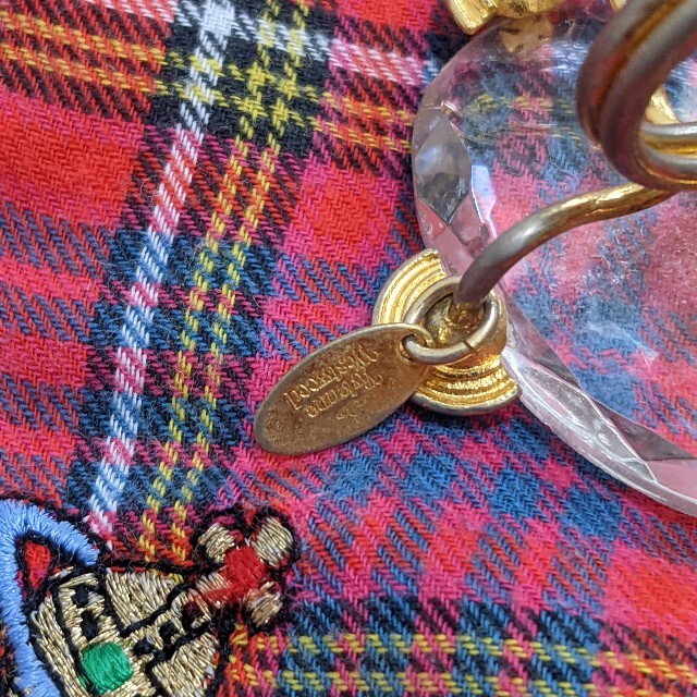 Vivienne Westwood(ヴィヴィアンウエストウッド)のコレクションアイテム　グラスカットオーブリング　ロゴタグ付き　ヴィヴィアン レディースのアクセサリー(リング(指輪))の商品写真