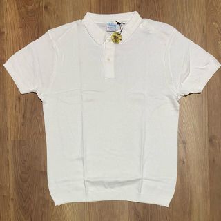 ジョンスメドレー(JOHN SMEDLEY)のルトロワ　ポロシャツ ホワイトニット　Letroyes  未使用品(ポロシャツ)