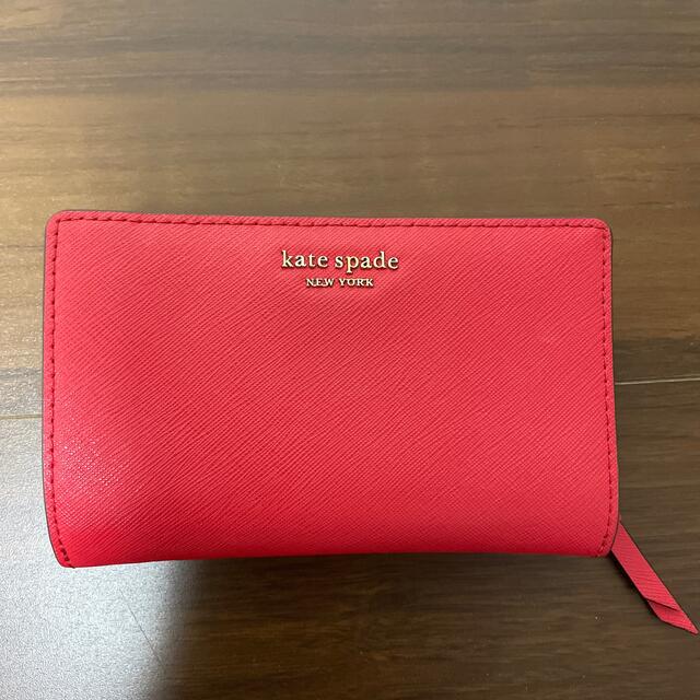 kate spade new york(ケイトスペードニューヨーク)のケイトスペード 二つ折り財布 折り畳み財布 赤 レディースのファッション小物(財布)の商品写真