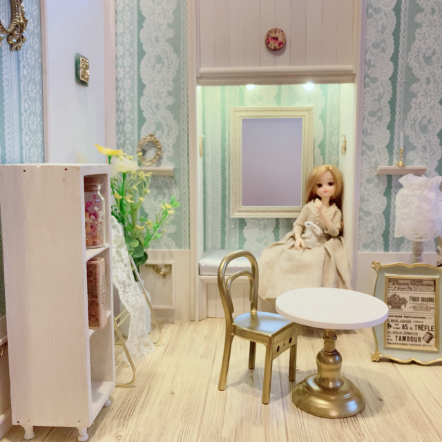リカちゃんハウス 出窓ソファースタイル ミニチュアドールハウス レース柄 リカちゃんハウス 出窓ソファースタイル ミニチュアドールハウス レース柄
