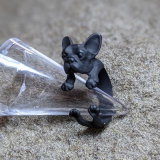 【dog ring】指に絡まる犬の指輪　フレンチブルドック　アニマルリング(リング(指輪))