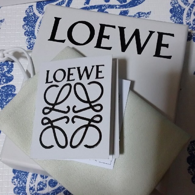 LOEWE(ロエベ)のお値下げしました！LOEWE ロエベ カードケース レディースのファッション小物(名刺入れ/定期入れ)の商品写真