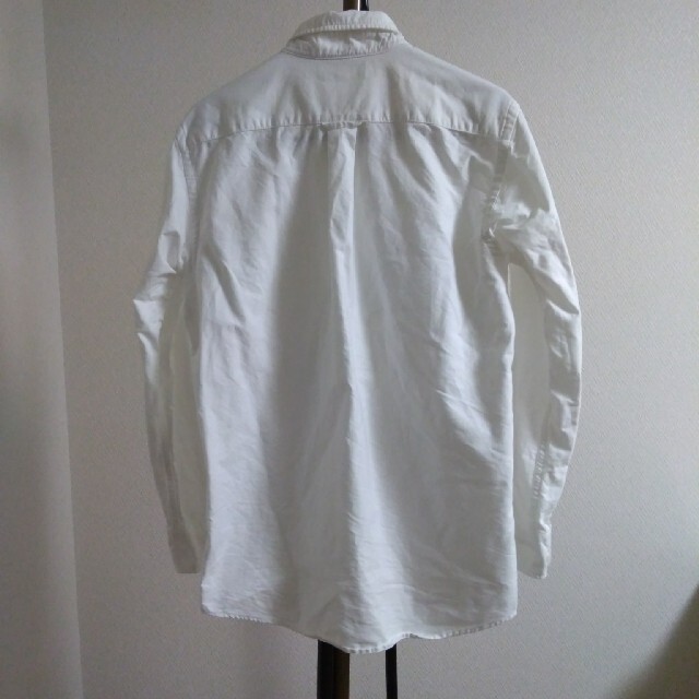 UNIQLO(ユニクロ)の美品ユニクロ　オックスフォードシャツ　長袖　ホワイトS メンズのトップス(シャツ)の商品写真