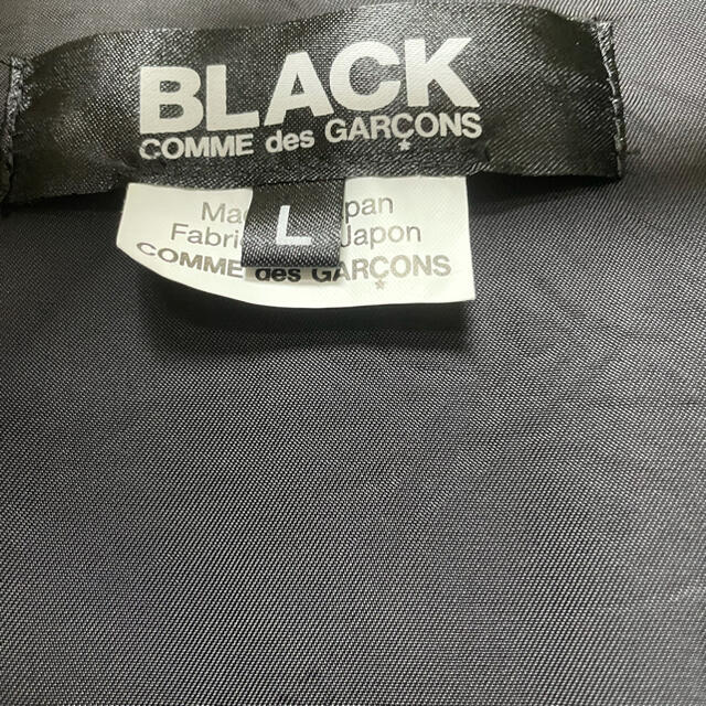 BLACK COMME des GARCONS(ブラックコムデギャルソン)の激レア！！black  comme desgarçon 刺繍ベスト メンズのトップス(ベスト)の商品写真