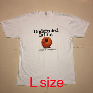 アンディフィーテッド(UNDEFEATED)のUNDEFEATED basketball Tshirt  Lsize(Tシャツ/カットソー(半袖/袖なし))