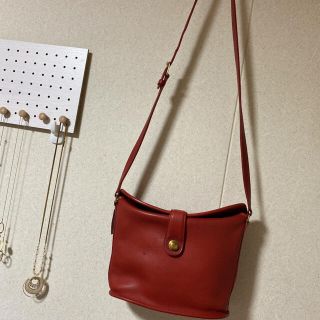 コーチ(COACH)のオールドコーチ　ショルダーバッグ　赤(ショルダーバッグ)