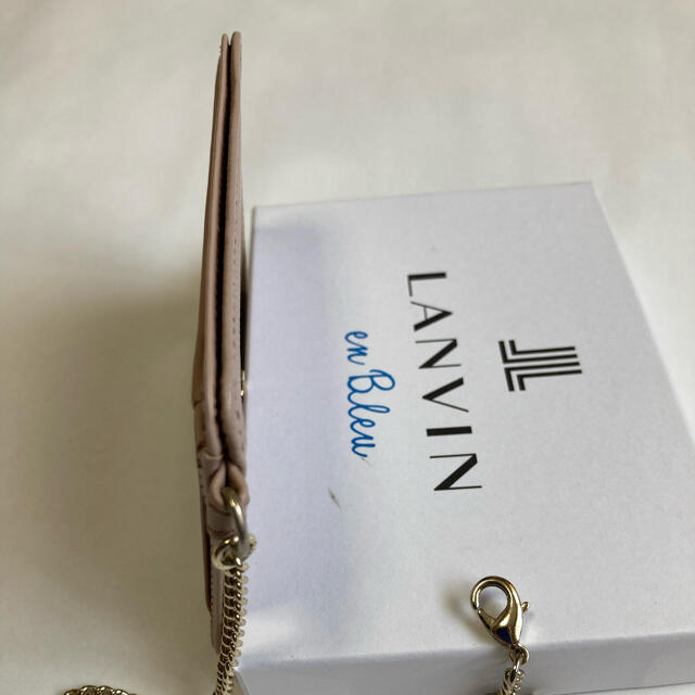 LANVIN en Bleu(ランバンオンブルー)のLANVIN en Blue パスケース レディースのファッション小物(名刺入れ/定期入れ)の商品写真