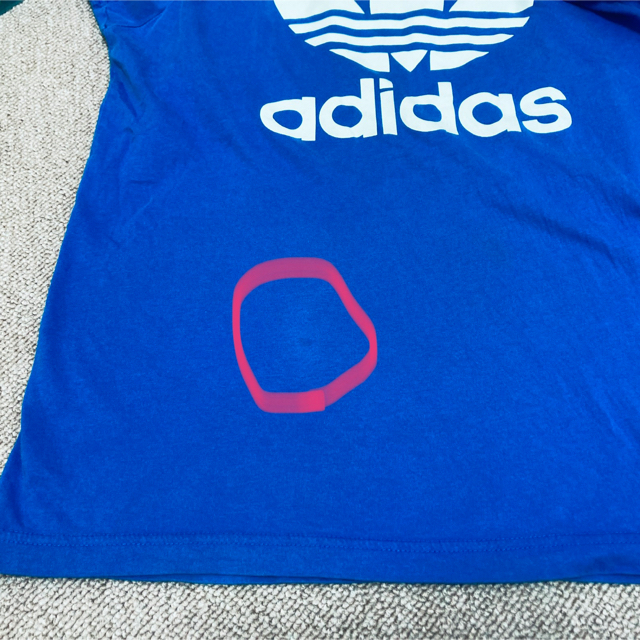 adidas(アディダス)の☆アディダス☆ デカロゴ Tシャツ ブルー メンズLサイズ メンズのトップス(Tシャツ/カットソー(半袖/袖なし))の商品写真