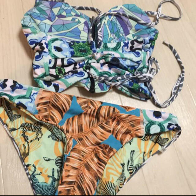 インポート　tropical patchwork reversible ビキニ レディースの水着/浴衣(水着)の商品写真