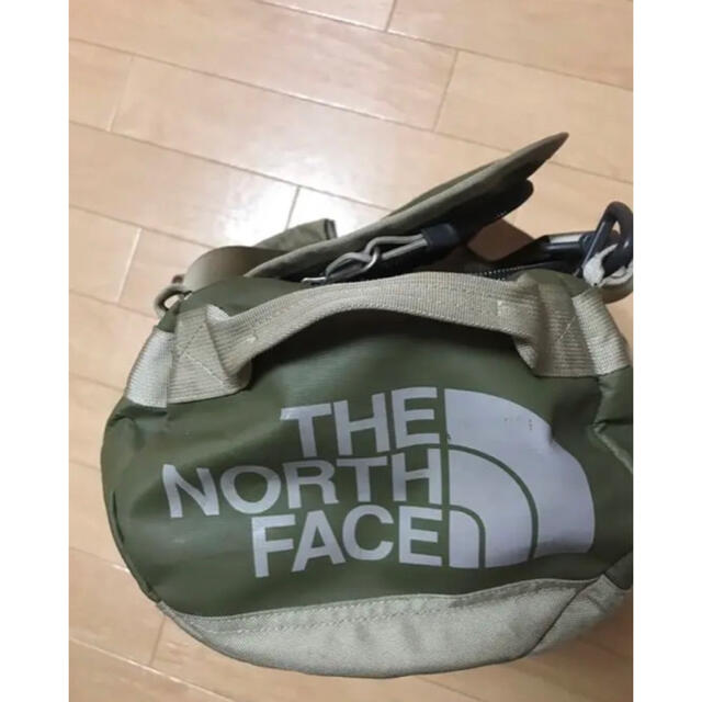 THE NORTH FACE(ザノースフェイス)のノースフェイス　ボストンバック　カーキ メンズのバッグ(ボストンバッグ)の商品写真