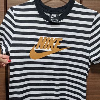 ナイキ(NIKE)のNIKE　黒白ボーダーTシャツ(Tシャツ(半袖/袖なし))