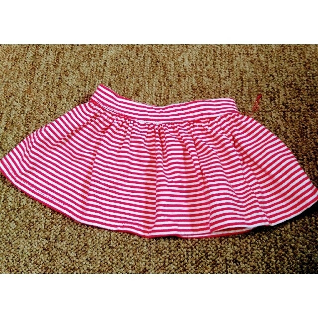 babyGAP(ベビーギャップ)の☆超美品☆　GAP　女のコ　赤白　ストライプ　スカート＆ブルマ キッズ/ベビー/マタニティのベビー服(~85cm)(ワンピース)の商品写真