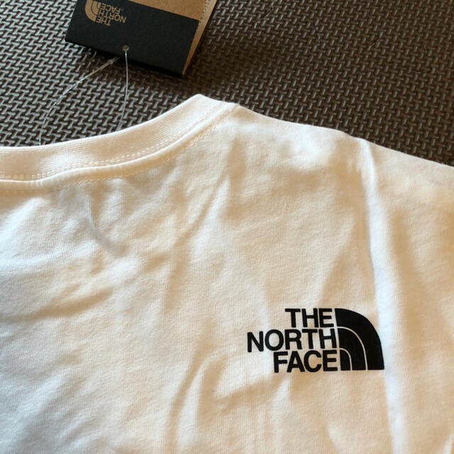 THE NORTH FACE(ザノースフェイス)の海外限定　新品　ノースフェイス　メンズTシャツ　ハーフドーム　白　ホワイト　M メンズのトップス(Tシャツ/カットソー(半袖/袖なし))の商品写真