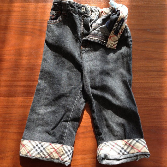 BURBERRY(バーバリー)のバーバリーのジーンズ 110A キッズ/ベビー/マタニティのキッズ服男の子用(90cm~)(その他)の商品写真