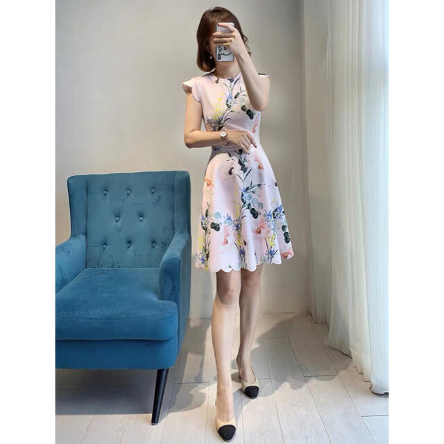 TED BAKER - ❤️Ted baker 2021 新作新品 花柄ワンピース TED BAKER - ❤️Ted baker 2021 新作新品 花柄ワンピース