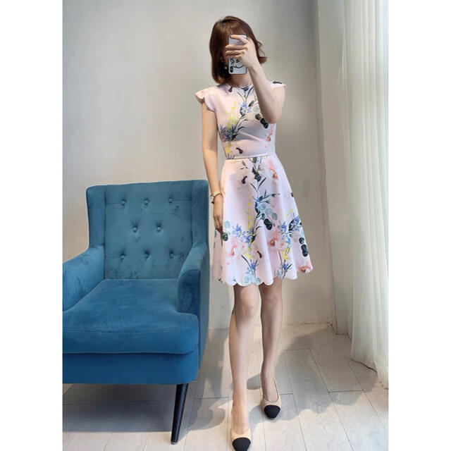 TED BAKER - ❤️Ted baker 2021 新作新品 花柄ワンピース TED BAKER - ❤️Ted baker 2021 新作新品 花柄ワンピース