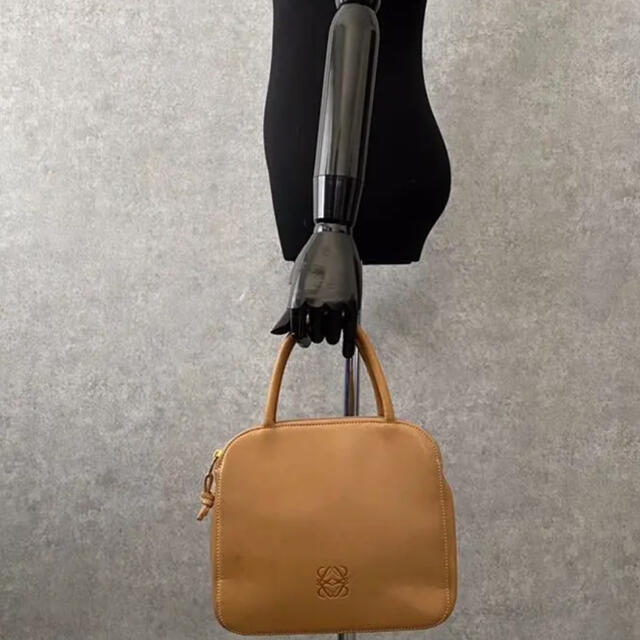 LOEWE(ロエベ)のロエベアナグラム　ハンドバッグ レディースのバッグ(ハンドバッグ)の商品写真