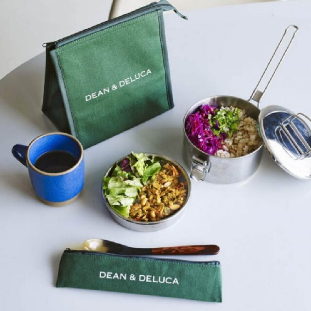 DEAN & DELUCA(ディーンアンドデルーカ)のDEAN & DELUCA 保冷ランチバッグ&カトラリーポーチ インテリア/住まい/日用品のキッチン/食器(その他)の商品写真