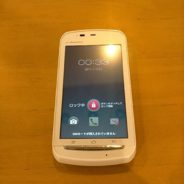 arrows(アローズ)の【ジャンク】docomo ARROWS Me F-11D White スマホ/家電/カメラのスマートフォン/携帯電話(スマートフォン本体)の商品写真