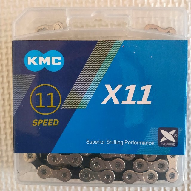 KMCチェーン　11速用 スポーツ/アウトドアの自転車(パーツ)の商品写真