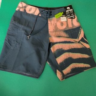 ボルコム(volcom)の水着　     海パン　    サーフトランクス　        ボルコムコラボ(水着)