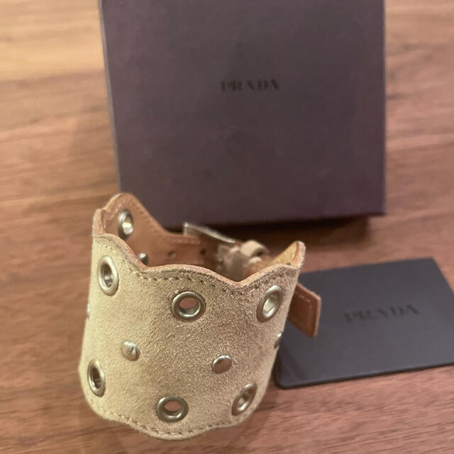 PRADA(プラダ)のPRADA レザーバングル レディースのアクセサリー(ブレスレット/バングル)の商品写真