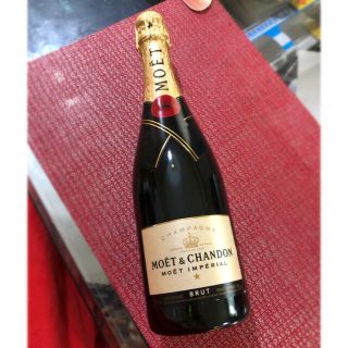 モエエシャンドン(MOËT & CHANDON)のモエ・エ・シャンドン モエ・アンペリアル　750ml(シャンパン/スパークリングワイン)