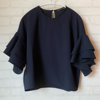 ザラ(ZARA)のZARA★ネイビーブラウス フリル 美品(シャツ/ブラウス(半袖/袖なし))