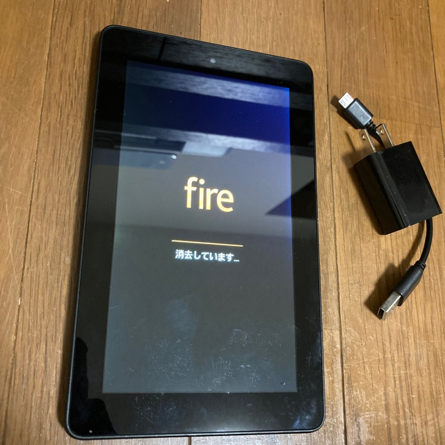 Amazon Kindle Fire 第5世代 本体　SDカード　充電器 スマホ/家電/カメラのPC/タブレット(タブレット)の商品写真