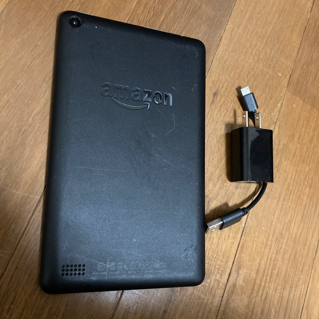 Amazon Kindle Fire 第5世代 本体　SDカード　充電器 スマホ/家電/カメラのPC/タブレット(タブレット)の商品写真