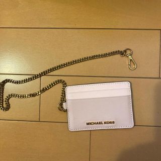 マイケルコース(Michael Kors)のパスケース　定期入れ　カードホルダー(名刺入れ/定期入れ)