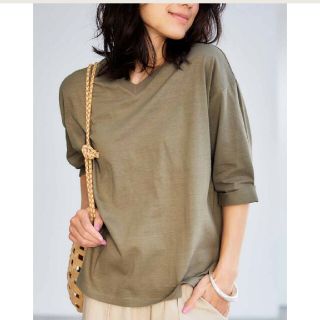 フェリシモ(FELISSIMO)のIEDITゆるシルエットのアリゾナコットンVネックTシャツ(Tシャツ(半袖/袖なし))