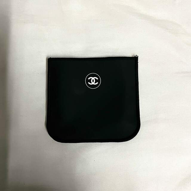 CHANEL(シャネル)の最終値下げ！CHANEL シャネル　ル ブラン コンパクト ラディアンス  コスメ/美容のベースメイク/化粧品(ファンデーション)の商品写真