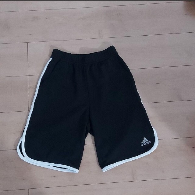 adidas(アディダス)のadidas⭐ハーフパンツ キッズ/ベビー/マタニティのキッズ服男の子用(90cm~)(パンツ/スパッツ)の商品写真