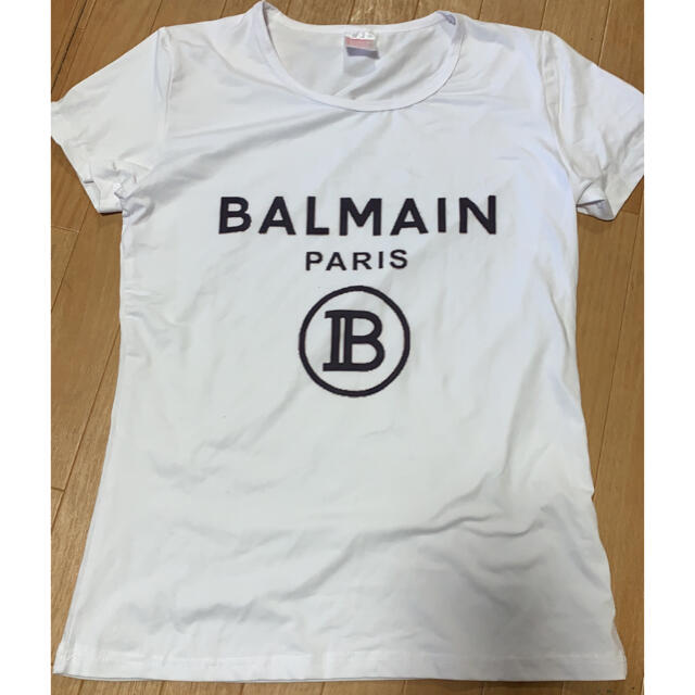 BALMAIN(バルマン)のバルマン　Tシャツ レディースのトップス(Tシャツ(半袖/袖なし))の商品写真