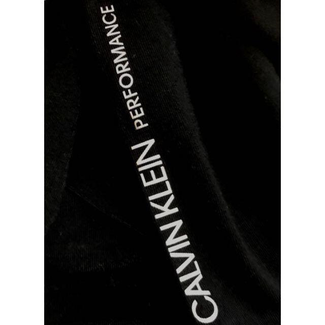 Calvin Klein(カルバンクライン)の新品　Calvin Klein レディース　Tシャツ レディースのトップス(Tシャツ(半袖/袖なし))の商品写真