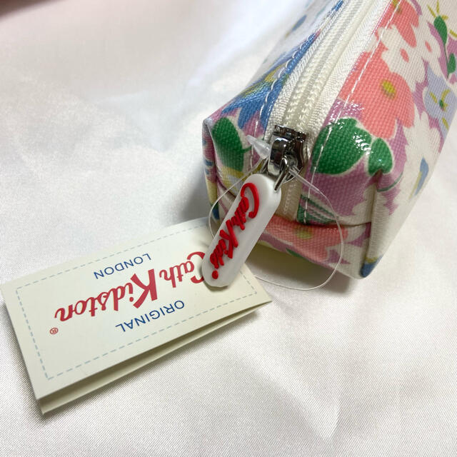 Cath Kidston(キャスキッドソン)の【未使用】Cath Kids ペンケース ポーチ 2個セット インテリア/住まい/日用品の文房具(ペンケース/筆箱)の商品写真