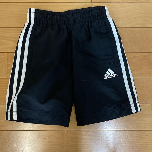 adidas(アディダス)のadidas ハーフパンツ キッズ/ベビー/マタニティのキッズ服男の子用(90cm~)(パンツ/スパッツ)の商品写真