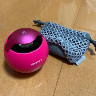 ソニー(SONY)の【値下げ】SONY SRS-BTV5 防水ワイヤレススピーカー　ピンク(スピーカー)