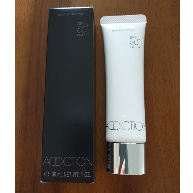 ADDICTION(アディクション)のADDICTION　スキンプロテクターSPF50+/PA++++ 30g　新品 コスメ/美容のボディケア(日焼け止め/サンオイル)の商品写真