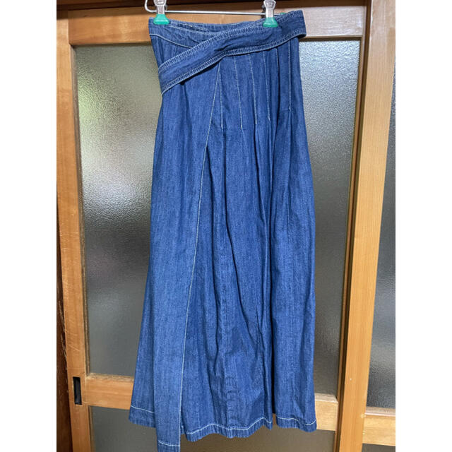 COCO DEAL(ココディール)のココディールロングスカート　デニム生地　サイズ1 レディースのスカート(ロングスカート)の商品写真