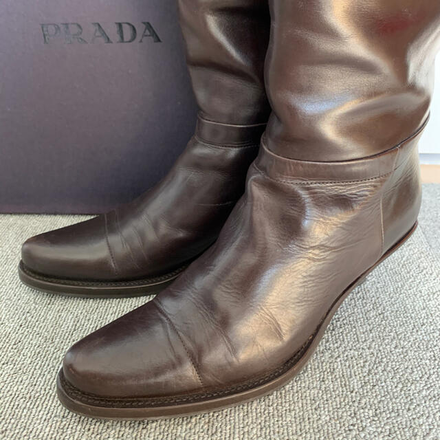 PRADA(プラダ)のサイズ37 PRADA ロングブーツ ダークブラウン　プラダ レディースの靴/シューズ(ブーツ)の商品写真