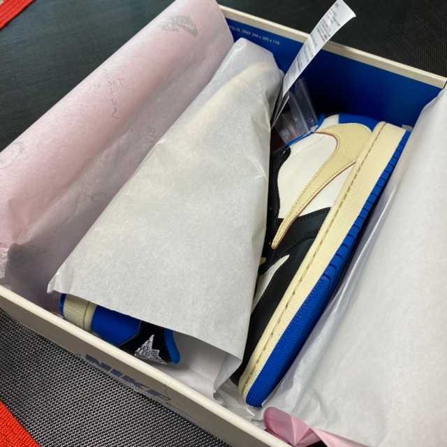 NIKE(ナイキ)のMayu様専用　トラヴィス・スコット × フラグメント × ナイキ エアジョーダ メンズの靴/シューズ(スニーカー)の商品写真
