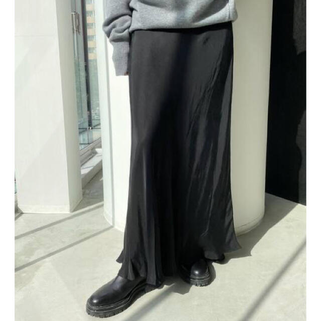 新品未使用☆アパルトモン【SHAINA MOTE】FLARE SKIRT | livro